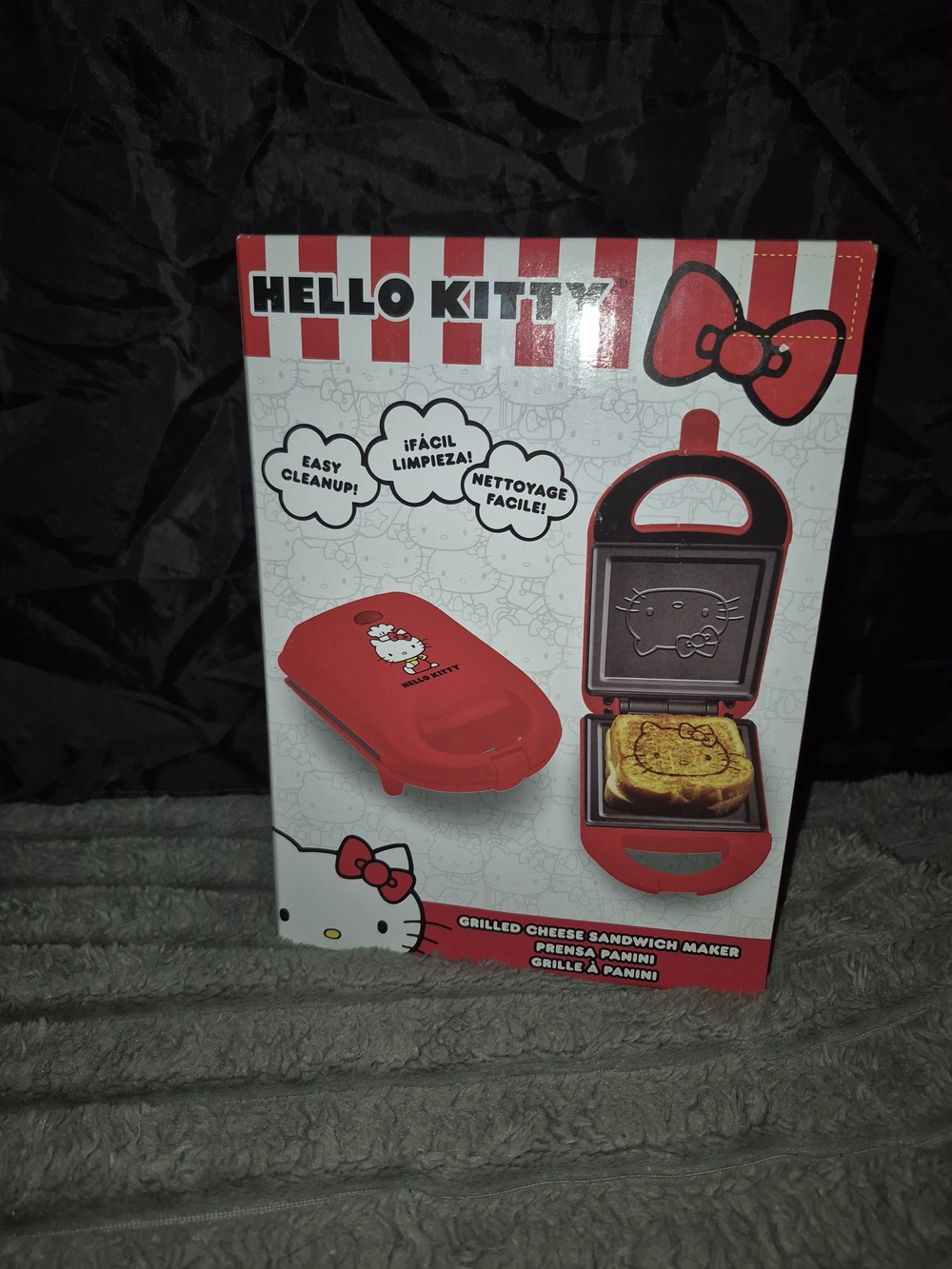 Hello Kitty Red Grilled Cheese & Sandwich Maker - Picture 1 of 2